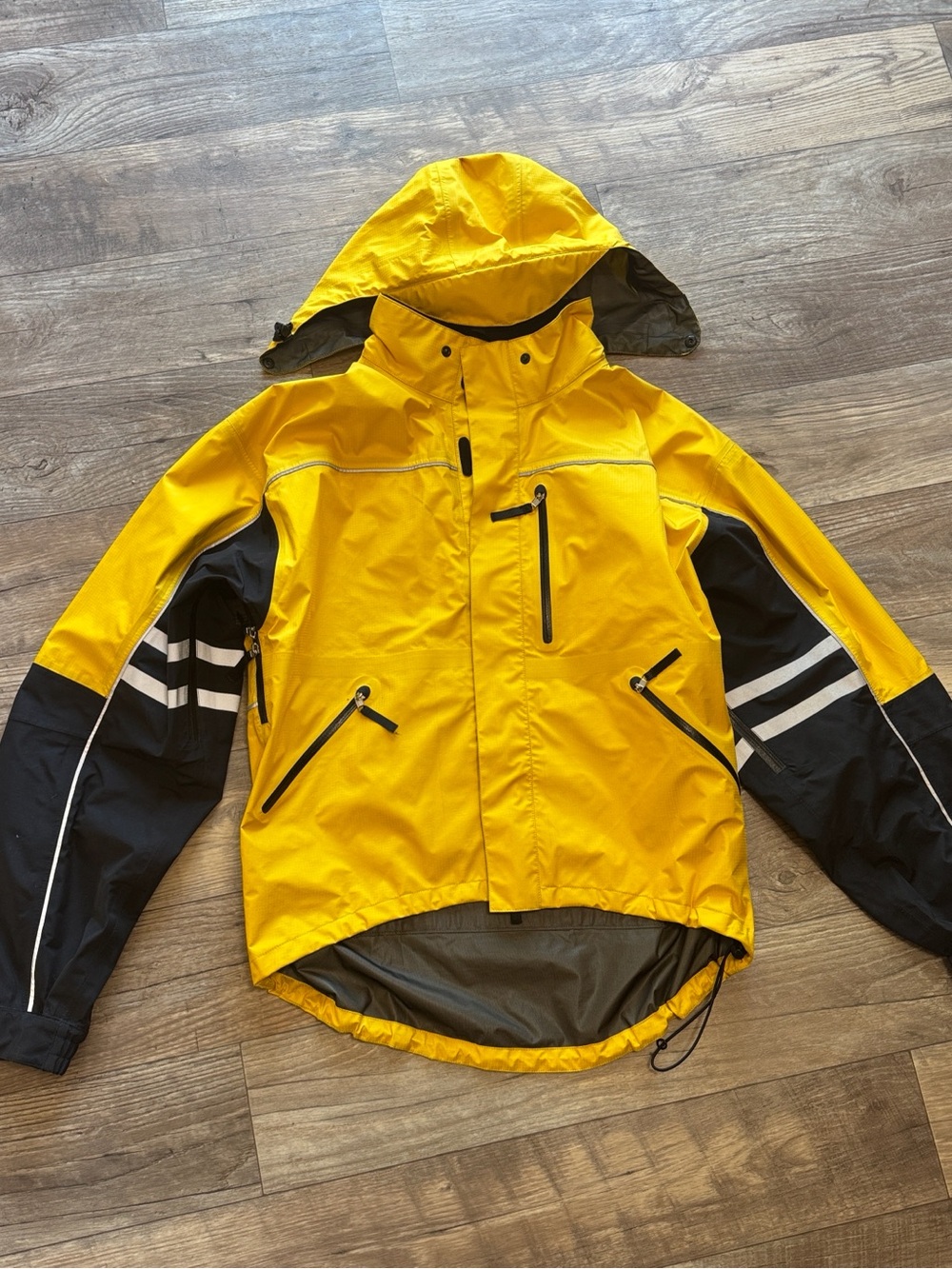 Men’s GORE-TEX Performance Rain Jacket